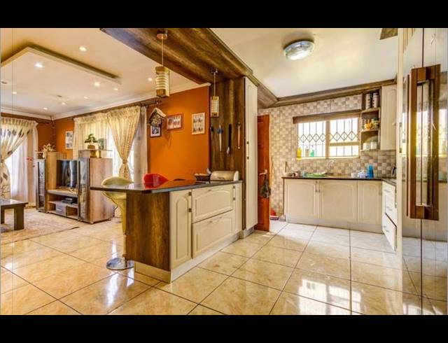 4 BEDROOM HOUSE FOR SALE IN BIRCH ACRES